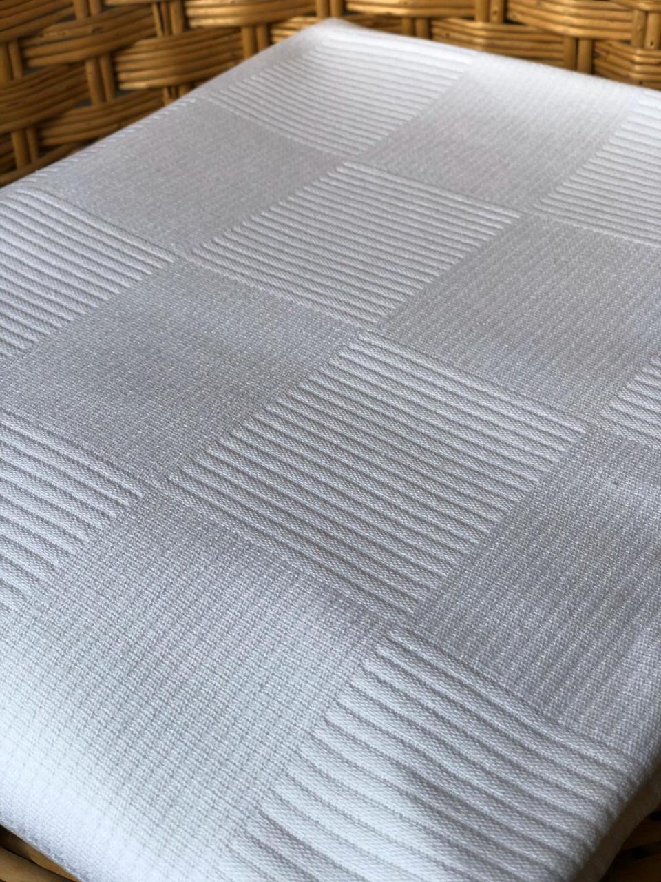 Hotel White Bedsheet